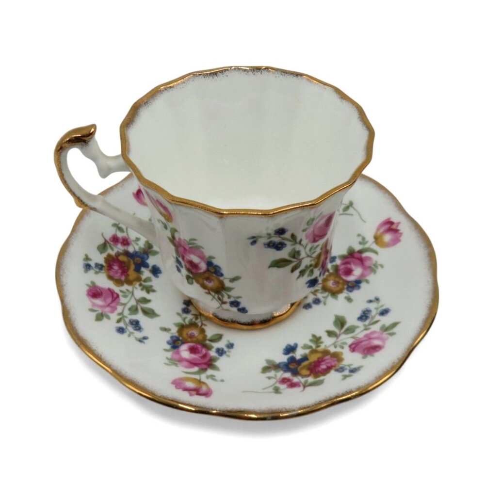 ELIZABETHAN Tea Cup And Saucer Gold Trim Scalloped Pink Flowers England Vintage